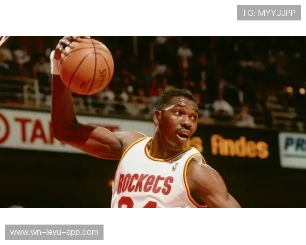 奥拉朱旺低位单打效率碾压同位置对手