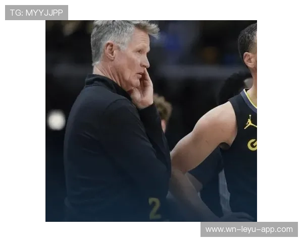 季后赛挡拆盯防库里，霍勒迪较上季组织防守贡献提升