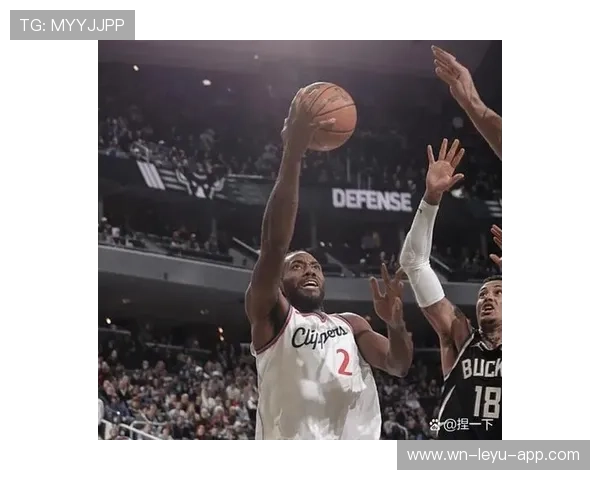 斯蒂芬·卡斯尔突破制造防守错位 提升球队关键得分效率