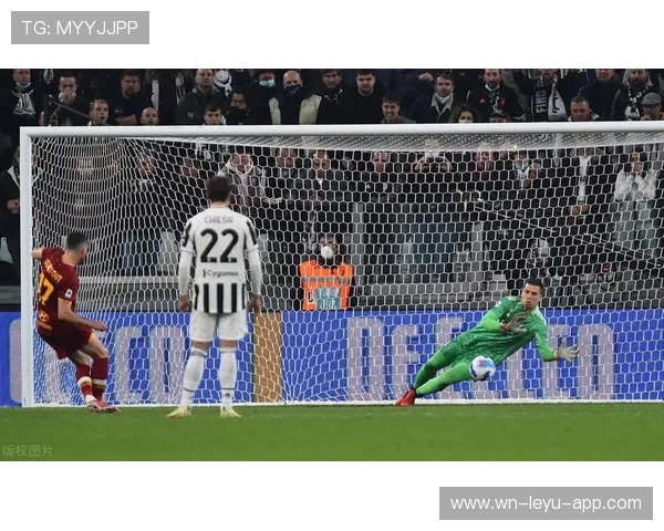 任意球距离规则：裁判要求防守球员与球保持至少9.15米直到开球生效