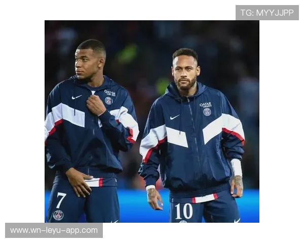 巴黎圣日耳曼姆巴佩离开后进攻结构的变化及其对赛季表现的影响分析